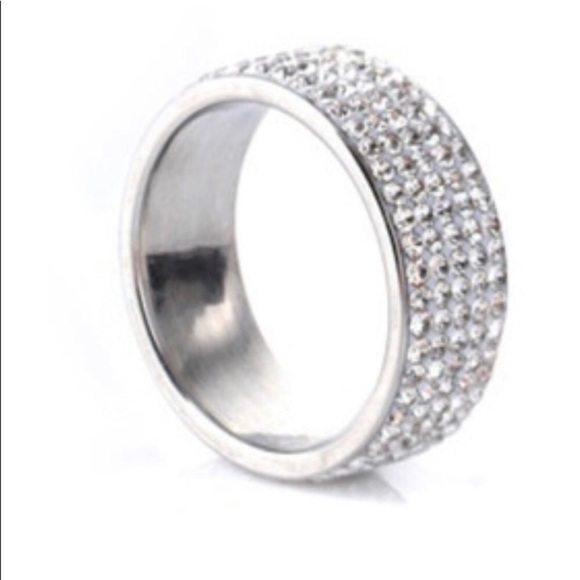 925 Sterling Silver diamond cut ring - Picture 4 of 5